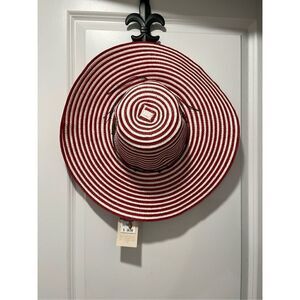 NWT Quagga Green Label Red striped hat W/bracelet